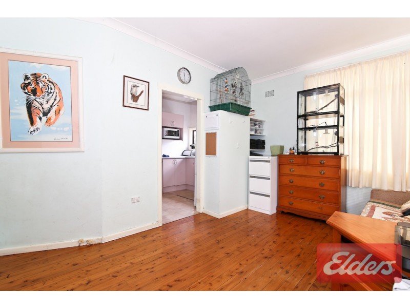 1 Edna Avenue, Toongabbie NSW 2146