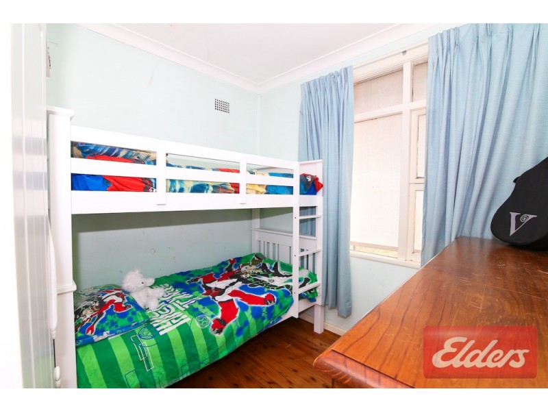 1 Edna Avenue, Toongabbie NSW 2146