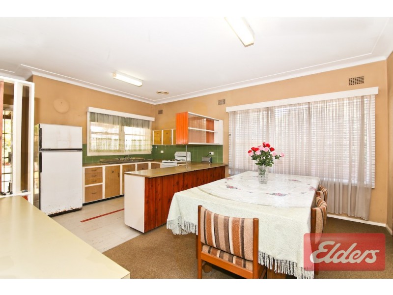 38 Bungaree Road, Toongabbie NSW 2146