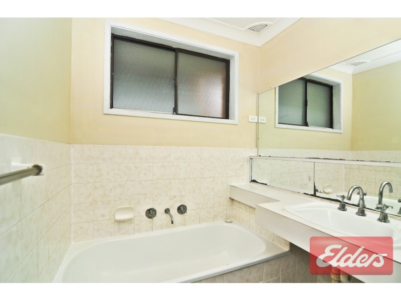 30 Orleans Crescent, Toongabbie NSW 2146