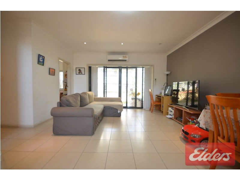 2/28 Girraween Road, Girraween NSW 2145