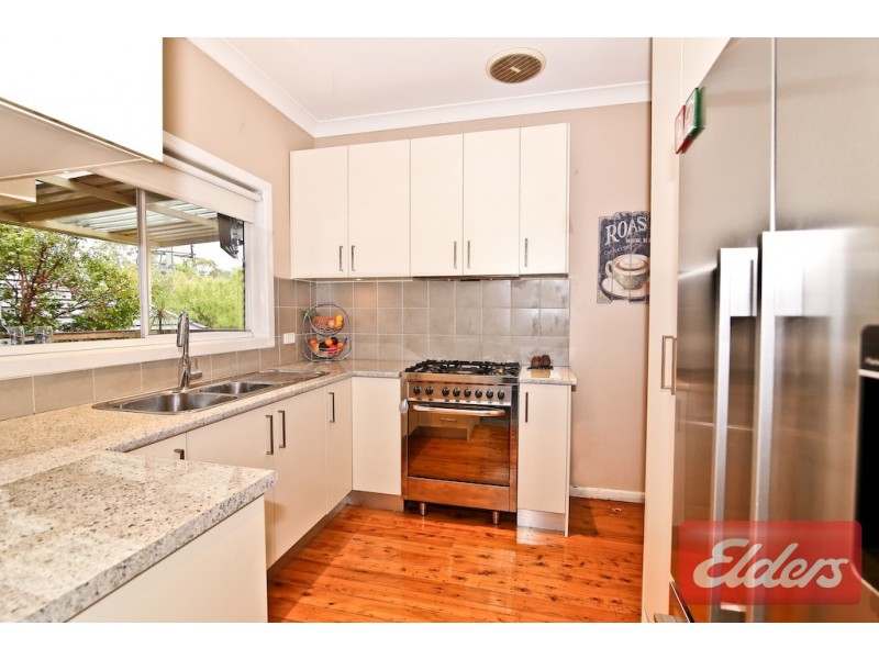 15 Binalong Road, Pendle Hill NSW 2145