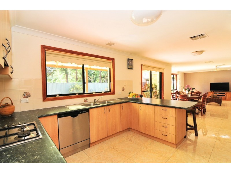 24 Austin Woodbury Place, Toongabbie NSW 2146