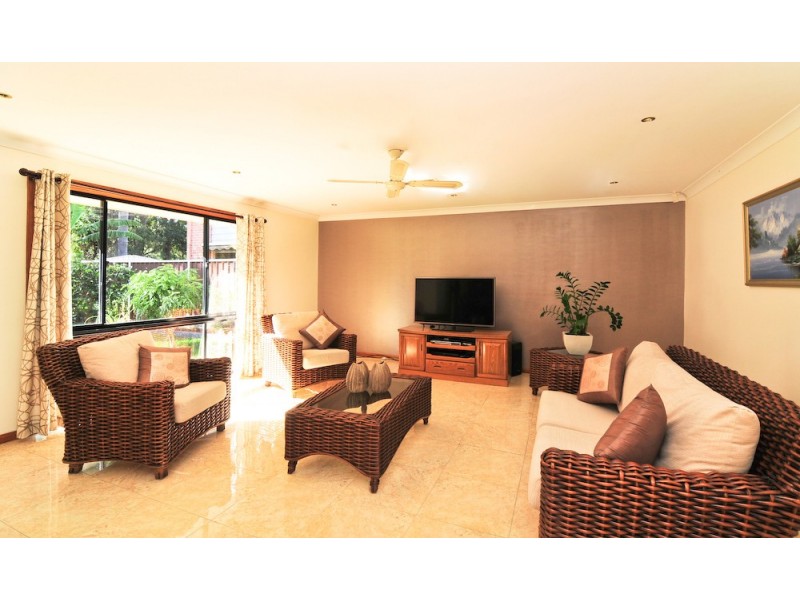 24 Austin Woodbury Place, Toongabbie NSW 2146