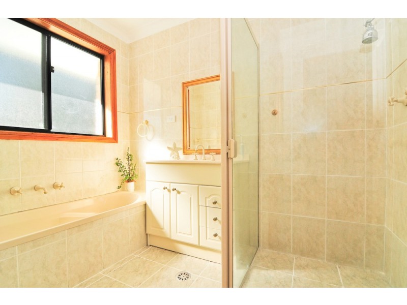 24 Austin Woodbury Place, Toongabbie NSW 2146