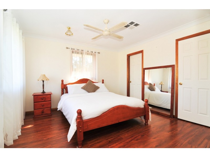 24 Austin Woodbury Place, Toongabbie NSW 2146