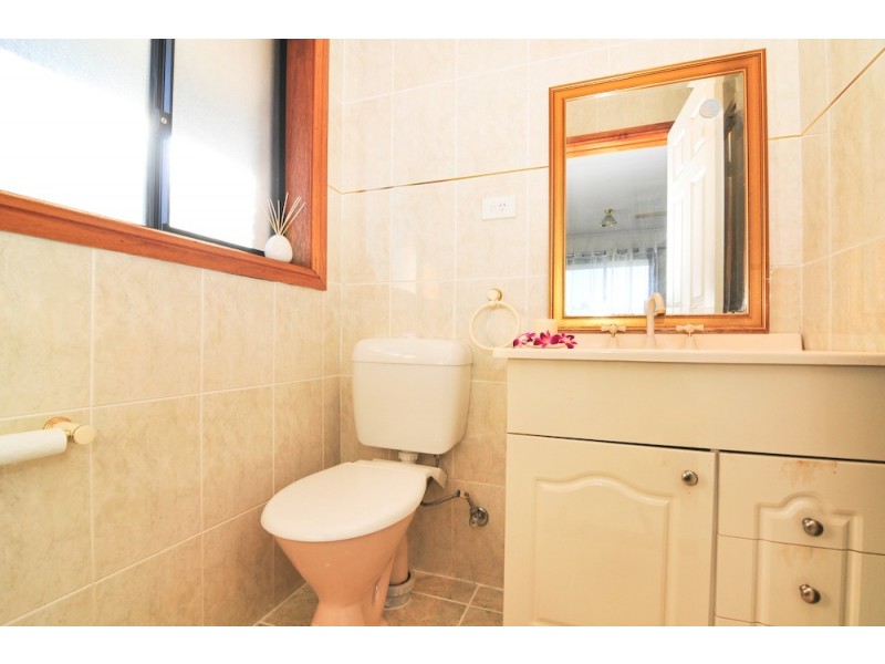 24 Austin Woodbury Place, Toongabbie NSW 2146