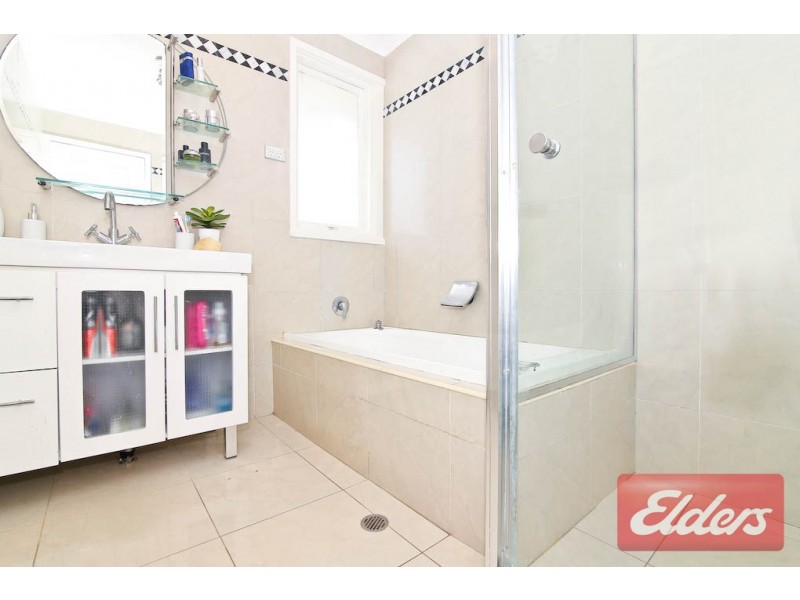 3 Greenmeadows Crescent, Toongabbie NSW 2146