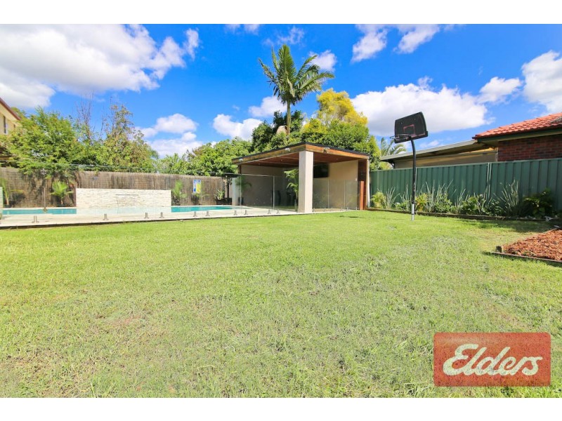 3 Greenmeadows Crescent, Toongabbie NSW 2146