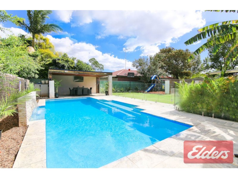 3 Greenmeadows Crescent, Toongabbie NSW 2146