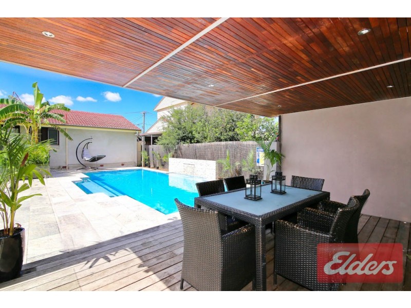 3 Greenmeadows Crescent, Toongabbie NSW 2146