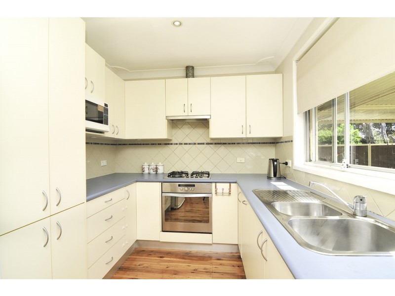 38 Vianney Crescent, Toongabbie NSW 2146