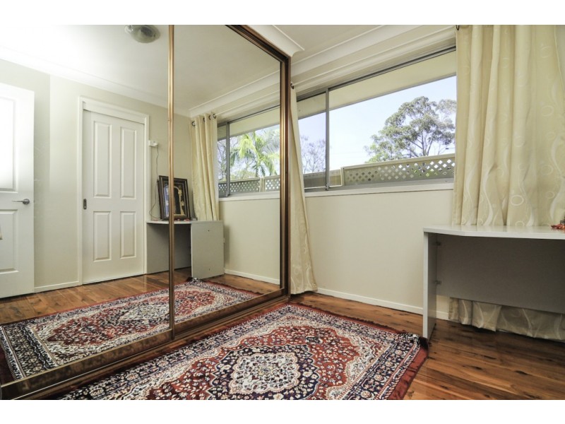 38 Vianney Crescent, Toongabbie NSW 2146