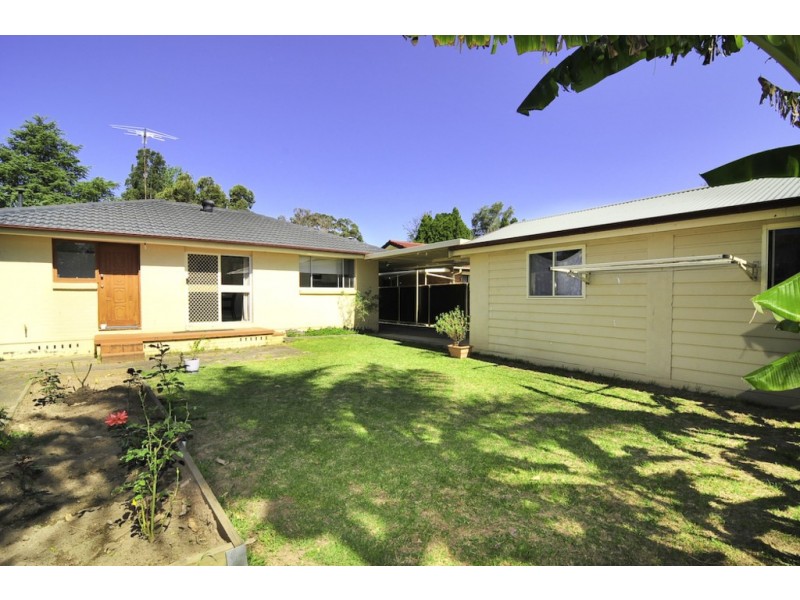 38 Vianney Crescent, Toongabbie NSW 2146