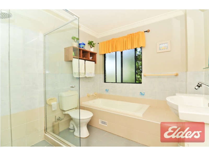 6/240-242 Targo Road, Toongabbie NSW 2146