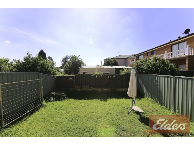 4/44 Ballandella Road, Toongabbie NSW 2146