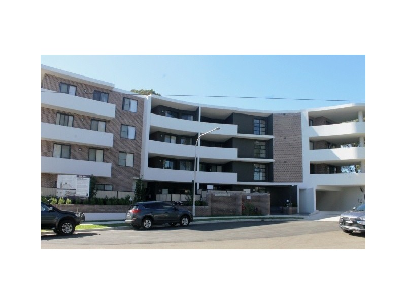 15/8-12 Linden Street, Toongabbie NSW 2146