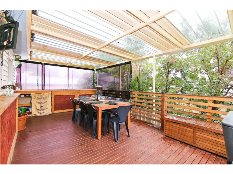 15 Binalong Road, Pendle Hill NSW 2145