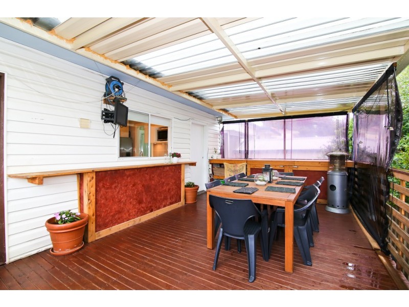 15 Binalong Road, Pendle Hill NSW 2145