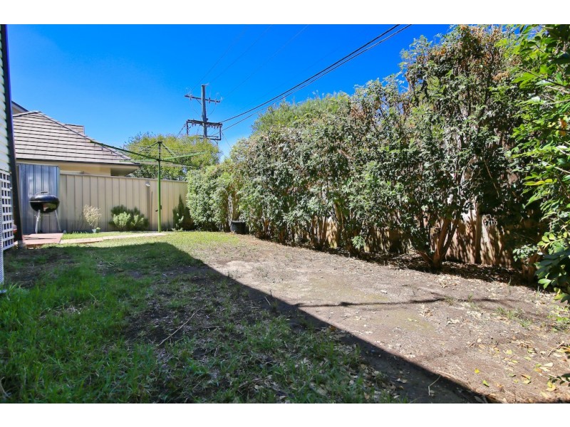 15 Binalong Road, Pendle Hill NSW 2145