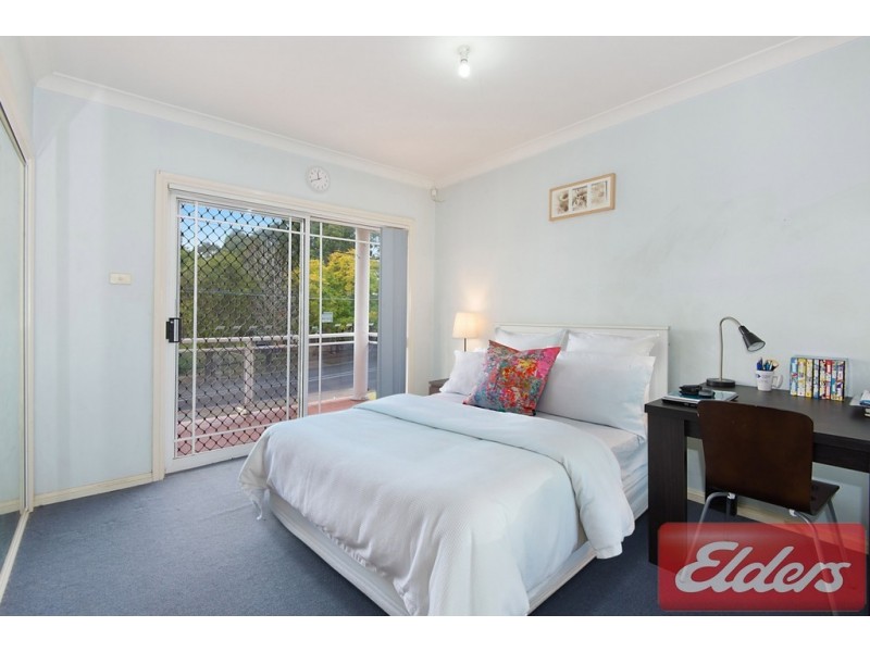 1/196 Targo Road, Girraween NSW 2145