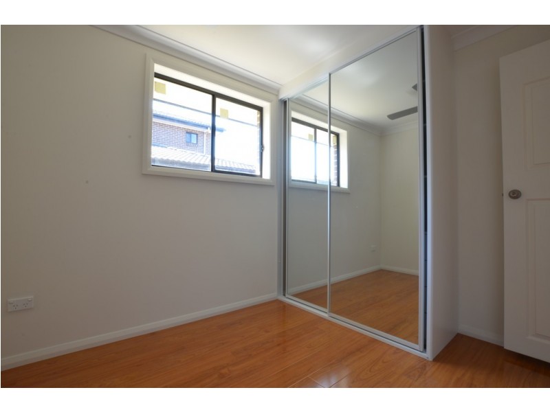 141a Fitzwilliam Road, Toongabbie NSW 2146