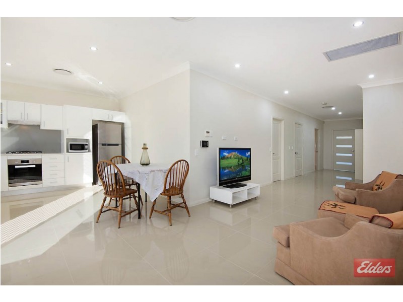 6/217 Targo Road, Girraween NSW 2145