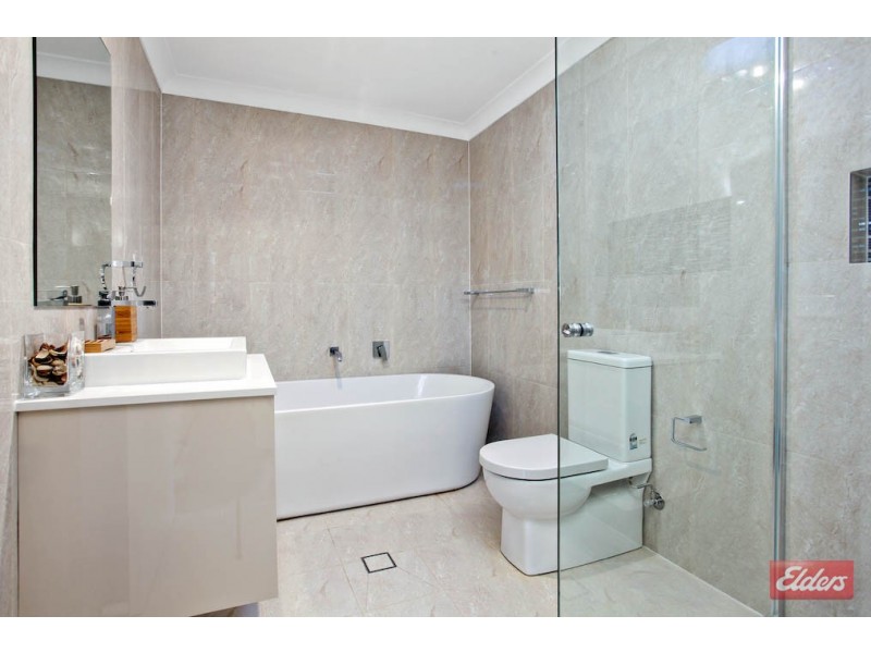 18 Scott Street, Toongabbie NSW 2146