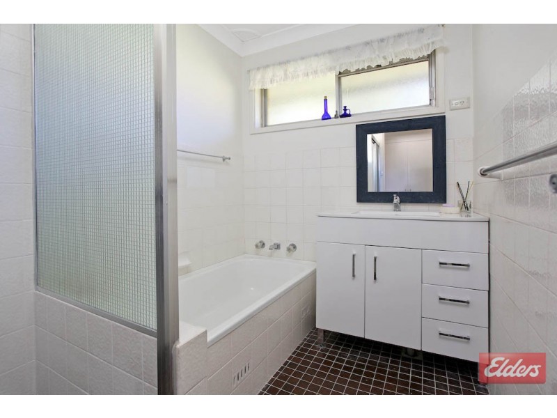 34 Oakwood Road, Toongabbie NSW 2146