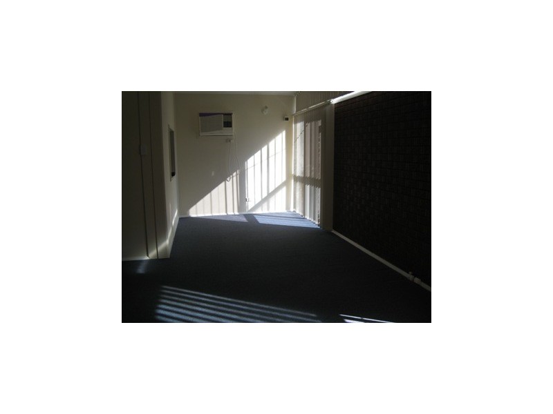 2 Dallas Place, Toongabbie NSW 2146