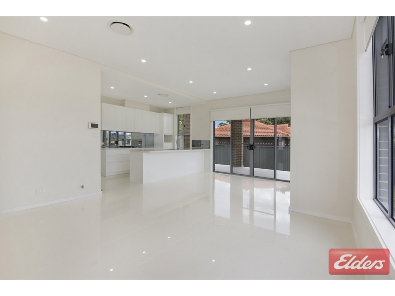 1/55 Greenmeadows Crescent, Toongabbie NSW 2146
