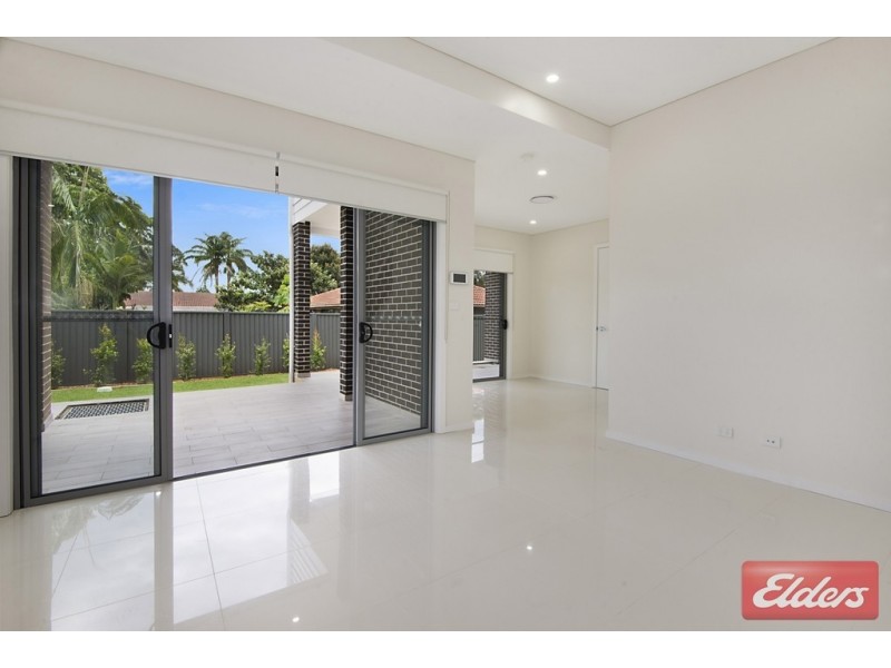 1/55 Greenmeadows Crescent, Toongabbie NSW 2146