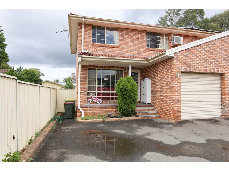 2/533A Wentworth Avenue, Toongabbie NSW 2146