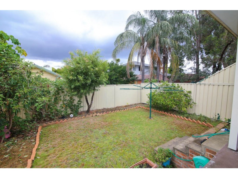 2/533A Wentworth Avenue, Toongabbie NSW 2146