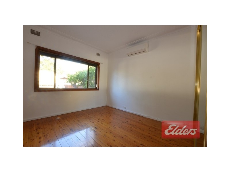 174 Binalong Road, Toongabbie NSW 2146
