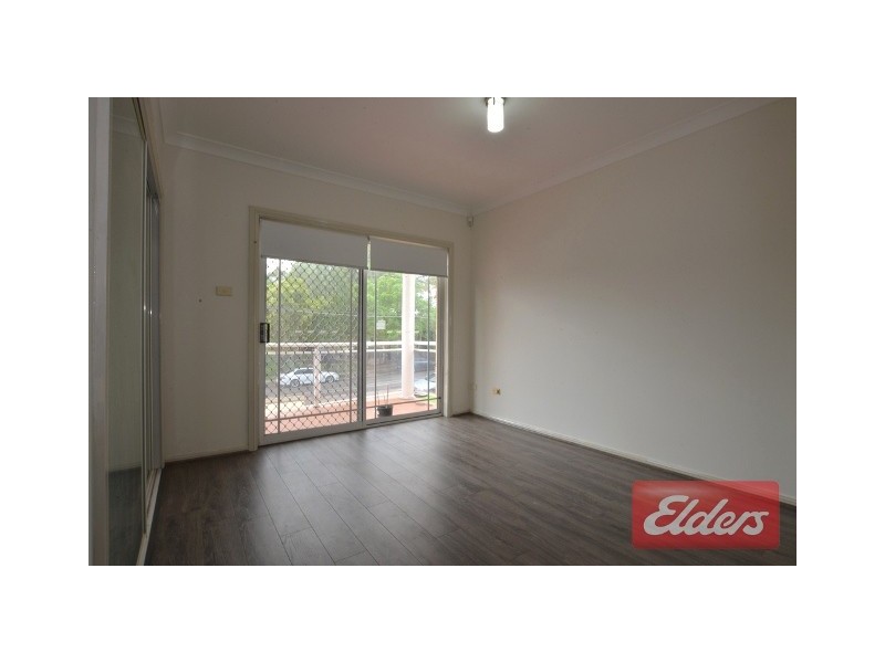 1/196 Targo Road, Girraween NSW 2145