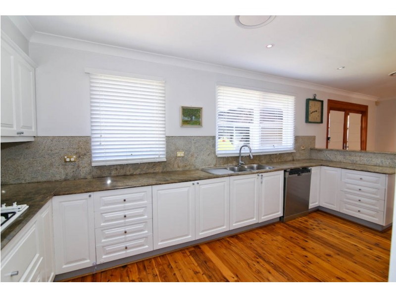 292 Old Windsor Road, Old Toongabbie NSW 2146