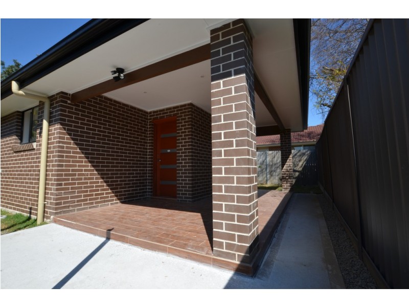 141A Fitzwilliam Road, Toongabbie NSW 2146