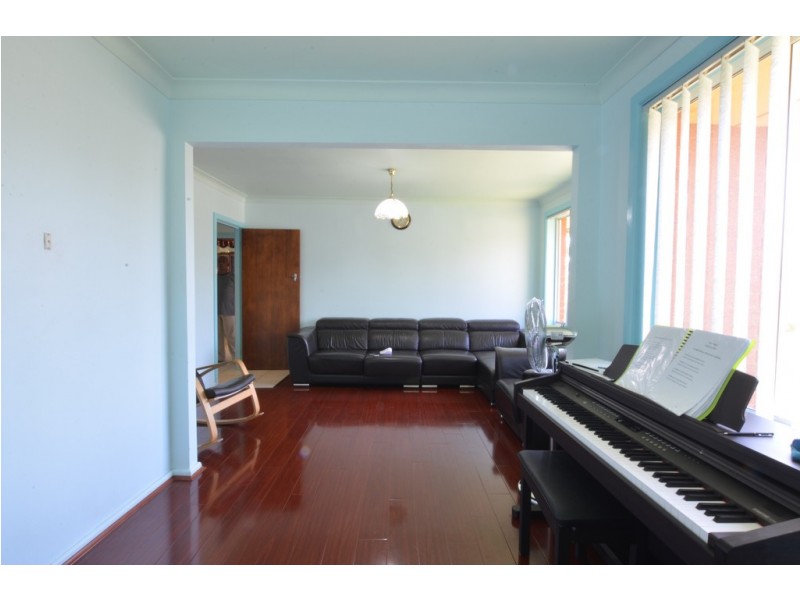 60 Tungarra Road, Girraween NSW 2145