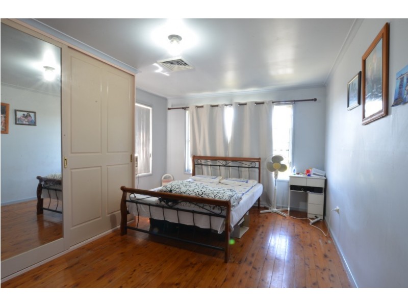 60 Tungarra Road, Girraween NSW 2145