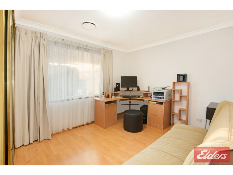 17 Tucks Road, Toongabbie NSW 2146