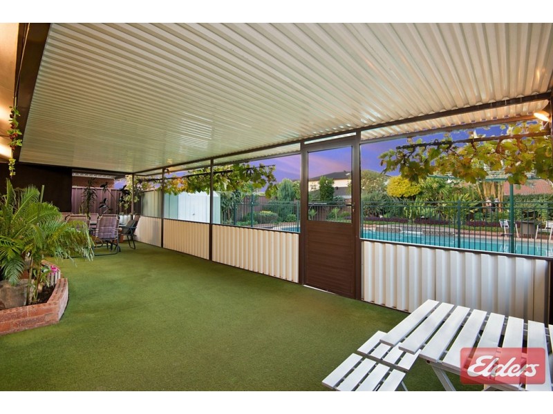 17 Tucks Road, Toongabbie NSW 2146