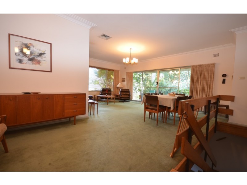 33 Binalong Road, Pendle Hill NSW 2145