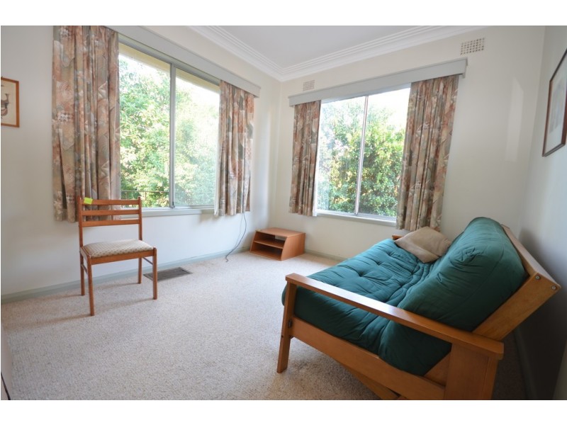 33 Binalong Road, Pendle Hill NSW 2145