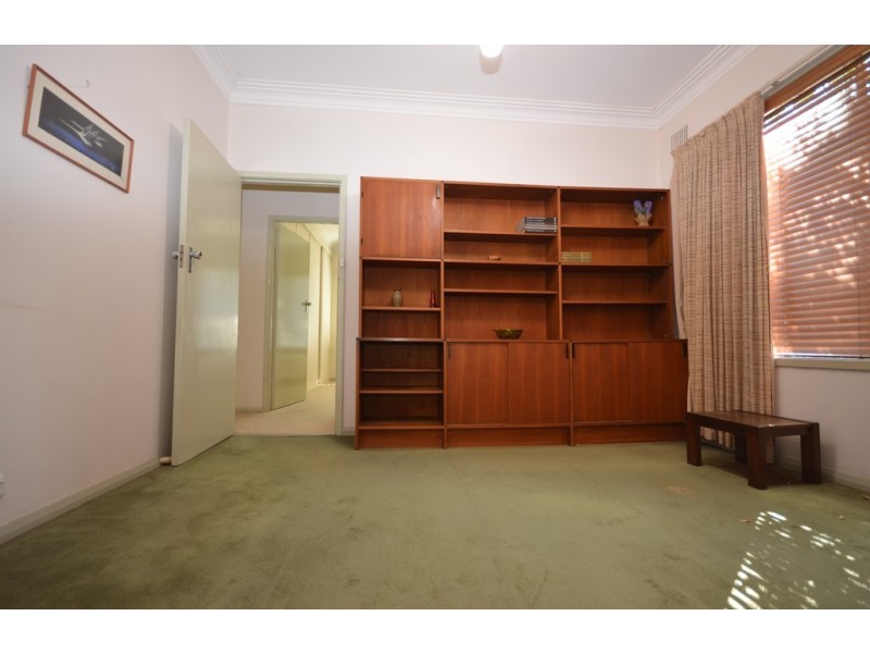 33 Binalong Road, Pendle Hill NSW 2145