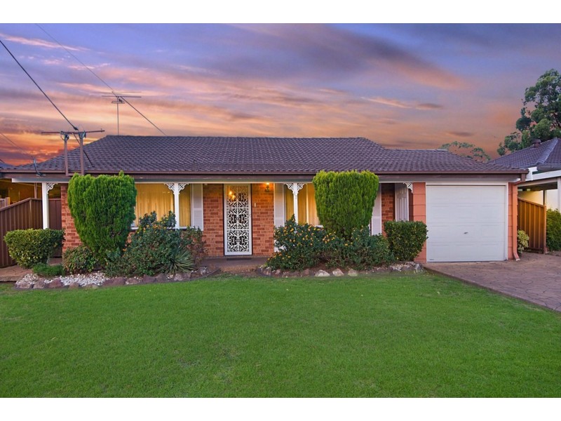 17 Tucks Road, Toongabbie NSW 2146