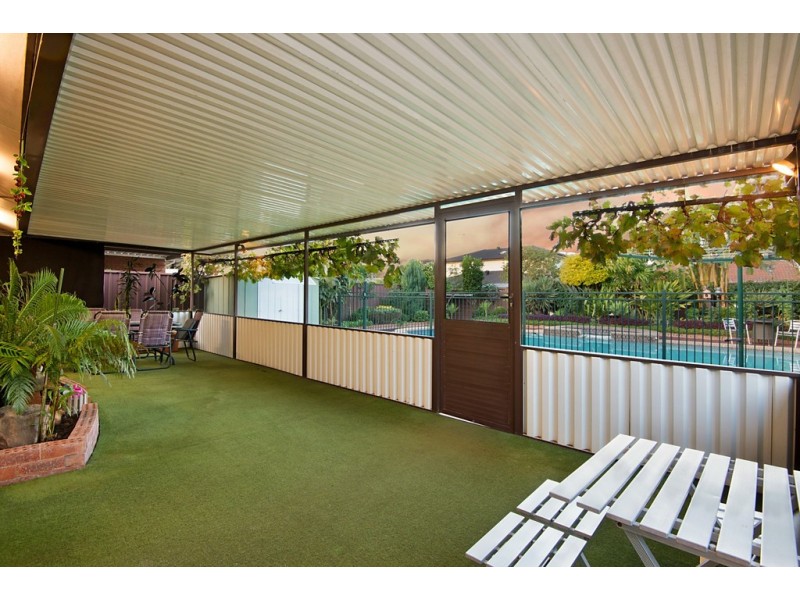 17 Tucks Road, Toongabbie NSW 2146