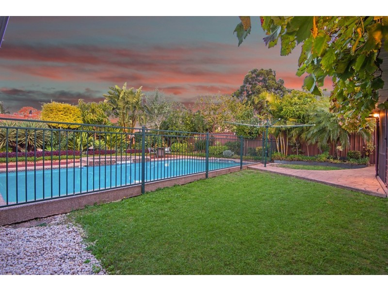17 Tucks Road, Toongabbie NSW 2146
