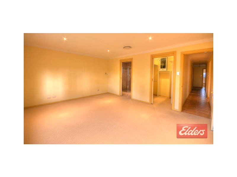 32A Portico Parade, Toongabbie NSW 2146