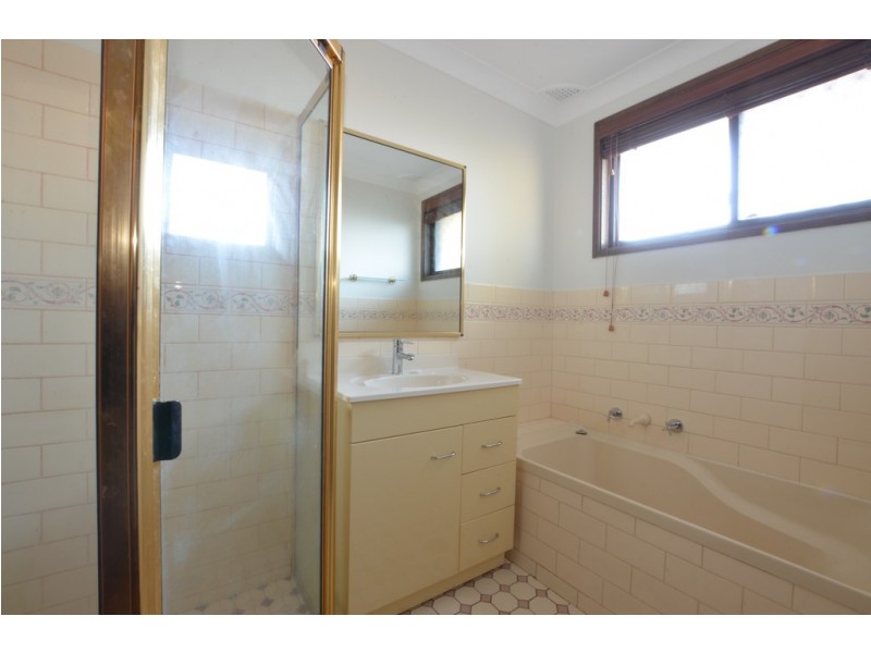 24 Winnipeg Street, Seven Hills NSW 2147